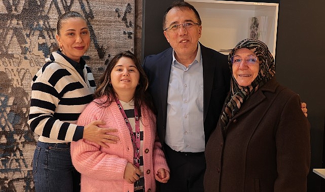 AK Parti Nevşehir Belediye Başkan Adayı Dr. Mehmet Savran, hafta sonu seçim çalışmalarını sürdürerek esnaf ziyaretleri gerçekleştirdi