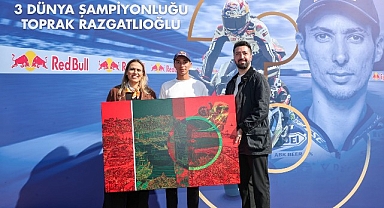 Castrol’den Sanat ve Sporu Buluşturan Eser: Devrim & Renk Erbil’den Toprak Razgatlıoğlu’na “Işığın ve Rengin Yolculuğu”