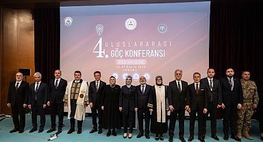 Başkan Altay: “Şehrimize Gelen Herkese İnsanca Bir Yaşam Sunmak Zorundayız”