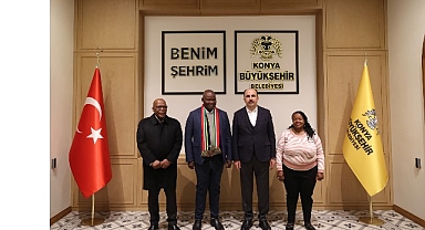Güney Afrika Yerel Yönetimler Birliği Başkanı Stofile, Başkan Altay’ı Ziyaret Etti