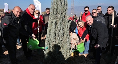 Menemen’de “İyi ki Doğdun Bebek Hatıra Ormanı” kuruldu