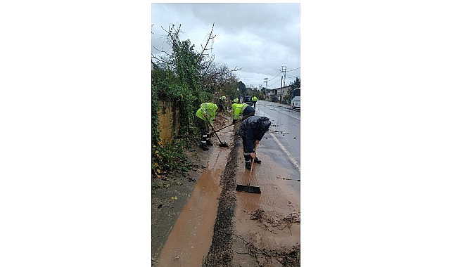 Rekor yağışa canla başla mücadele